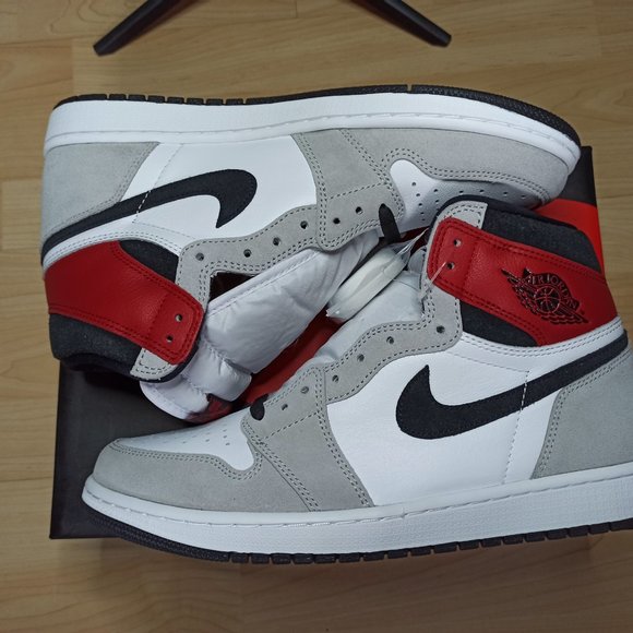 SOLD!!! Jordan 1 High Light Smoke Grey!!! SOLD - Picture 3 of 5